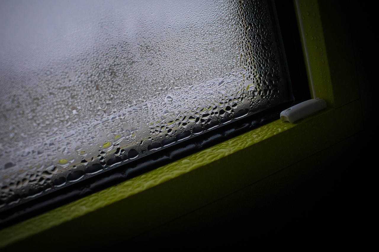 How to prevent condensation on windows in the morning