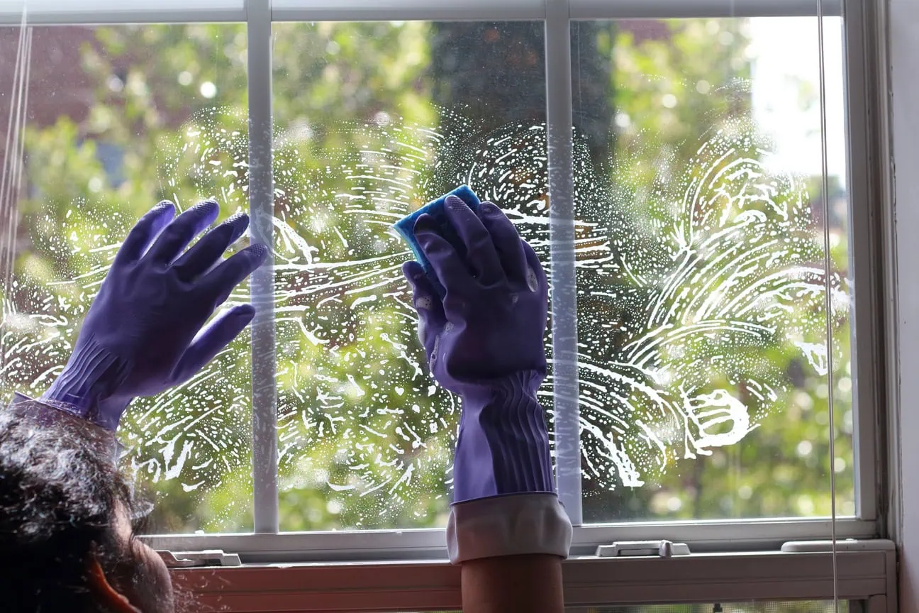 how to keep windows clean