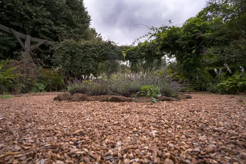 how to clean gravel - pressure or soft washing